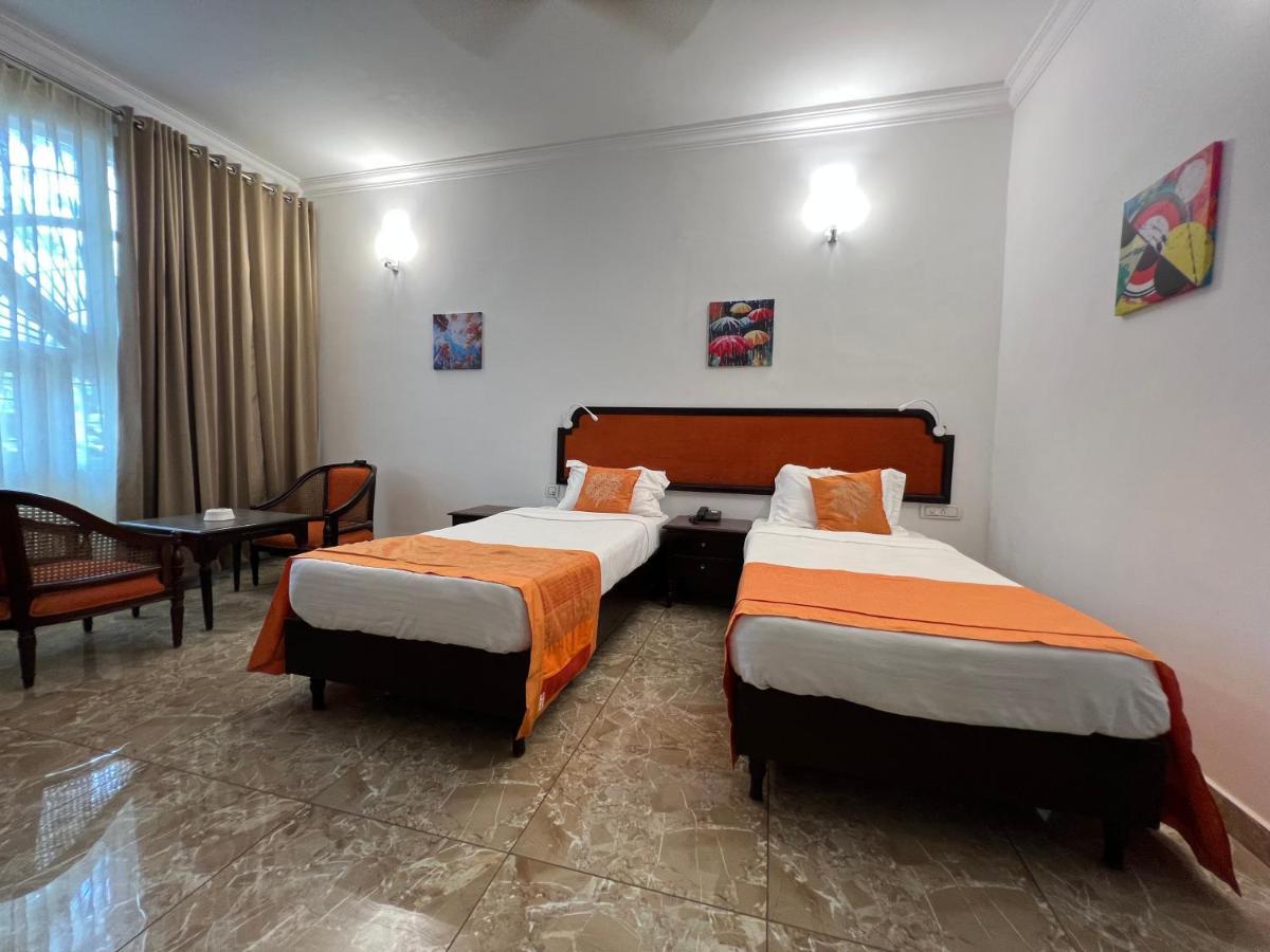Ats Willingdon Hotel Kochi Exterior foto